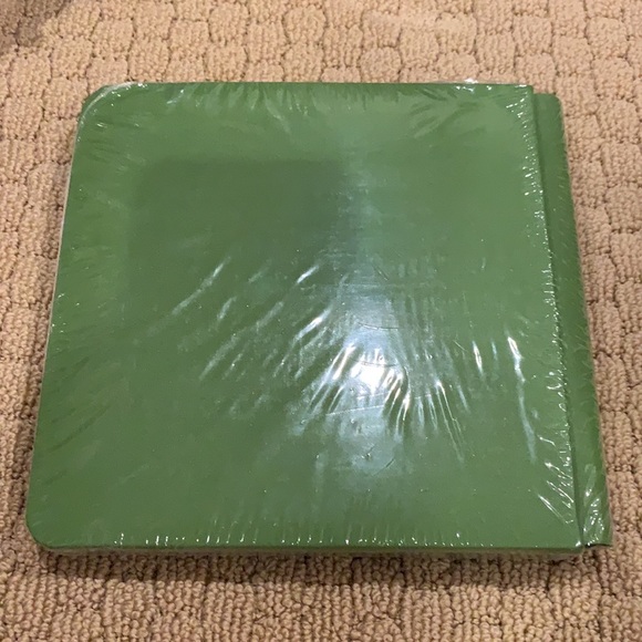 New in package-Creative Memories 7x7 Album - Picture 2 of 3